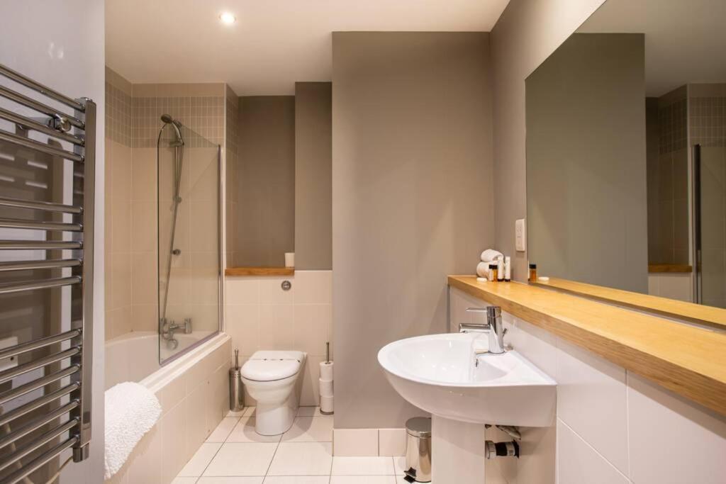 Titanic & City Views, Ultra Luxury City Parking Belfast Ngoại thất bức ảnh